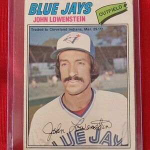 RARE, VINTAGE, 1977 OPEE CHEE, JOHN LOWENSTEIN TORONTO BLUE JAYS BASEBALL CARD!!